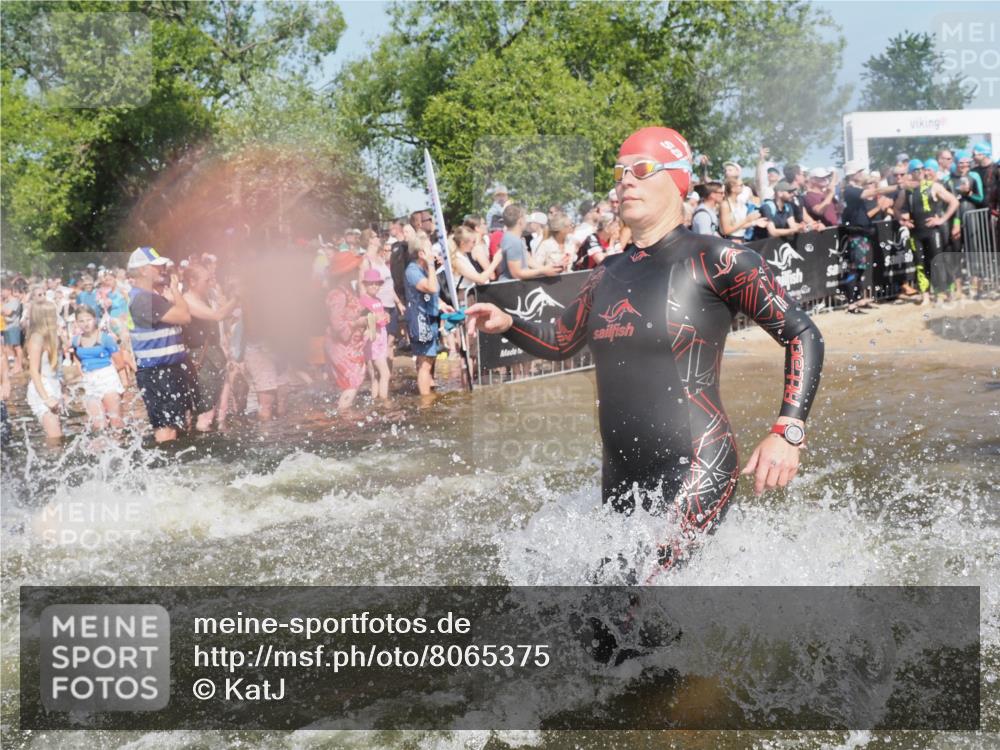 22.06.2025 - Viking Triathlon KatJ http://msf.ph/oto/8065375 22.06.2025 10:05:45 Schwimmen 65, 83, 128, 135, 194, 211, 275, 361, 379, 511, 517, 530, 553, 633, 653 meine-sportfotos.de