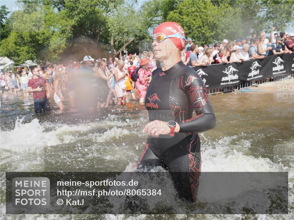 22.06.2025 - Viking Triathlon KatJ http://msf.ph/oto/8065384 22.06.2025 10:05:45 Schwimmen 65, 83, 128, 135, 194, 211, 275, 361, 379, 511, 517, 530, 553, 633, 653 meine-sportfotos.de