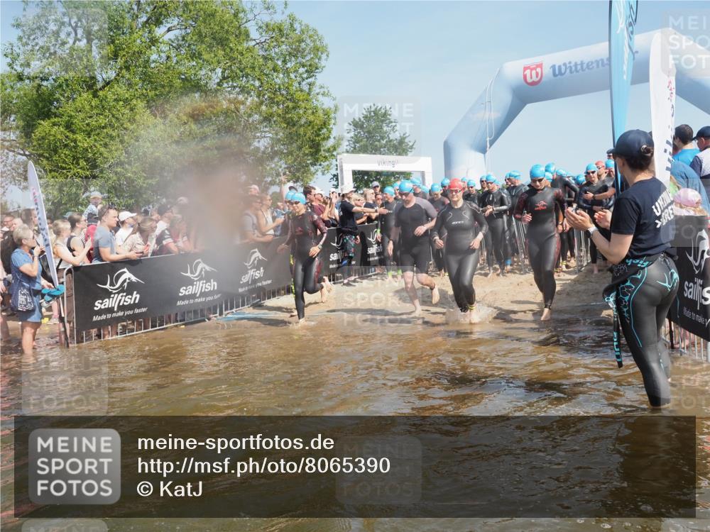 22.06.2025 - Viking Triathlon KatJ http://msf.ph/oto/8065390 22.06.2025 10:05:48 Schwimmen 65, 83, 128, 135, 194, 211, 275, 361, 379, 511, 517, 530, 633, 653 meine-sportfotos.de