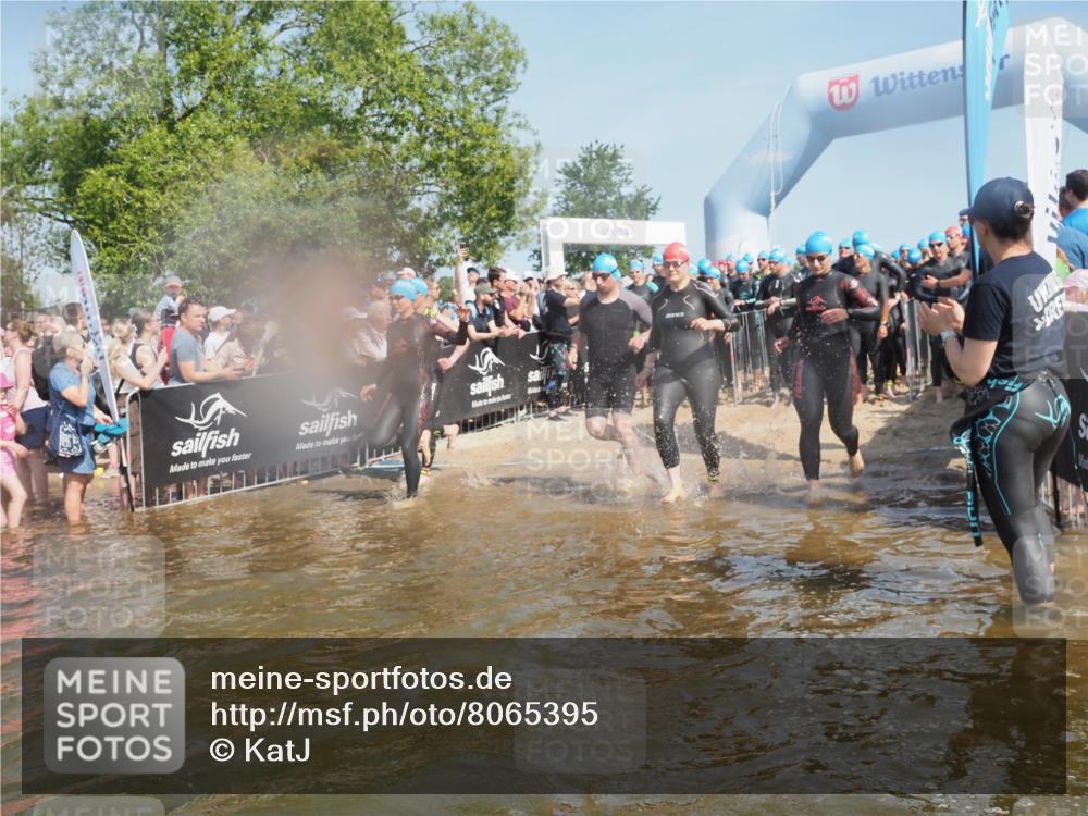 22.06.2025 - Viking Triathlon KatJ http://msf.ph/oto/8065395 22.06.2025 10:05:48 Schwimmen 65, 83, 128, 135, 194, 211, 275, 361, 379, 511, 517, 530, 633, 653 meine-sportfotos.de