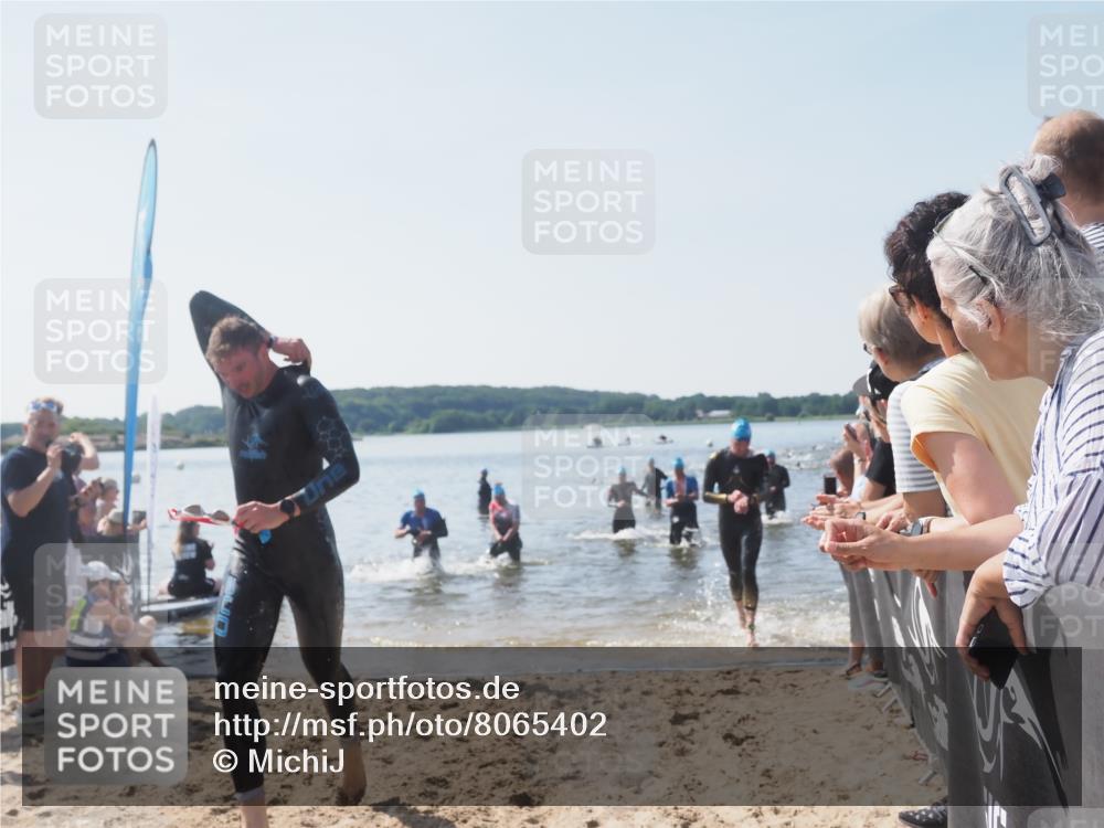 22.06.2025 - Viking Triathlon MichiJ http://msf.ph/oto/8065402 22.06.2025 10:31:06 Schwimmen 45, 216, 237, 330, 347, 352, 510, 549 meine-sportfotos.de