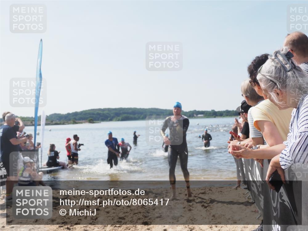 22.06.2025 - Viking Triathlon MichiJ http://msf.ph/oto/8065417 22.06.2025 10:31:08 Schwimmen 216, 237, 330, 347, 352, 510, 549 meine-sportfotos.de