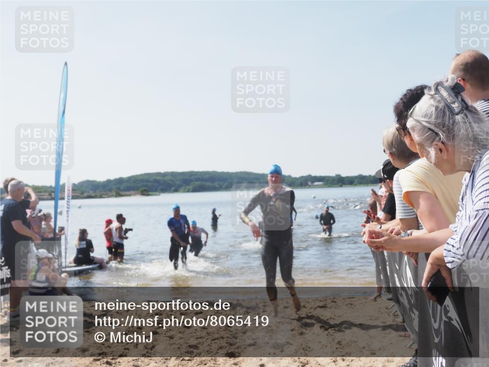 22.06.2025 - Viking Triathlon MichiJ http://msf.ph/oto/8065419 22.06.2025 10:31:08 Schwimmen 216, 237, 330, 347, 352, 510, 549 meine-sportfotos.de