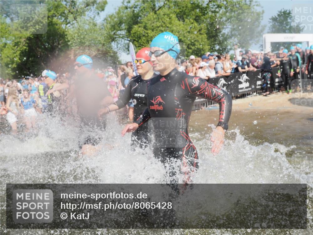 22.06.2025 - Viking Triathlon KatJ http://msf.ph/oto/8065428 22.06.2025 10:05:50 Schwimmen 68, 128, 135, 194, 211, 275, 379, 397, 441, 442, 465, 517, 530, 633, 653 meine-sportfotos.de