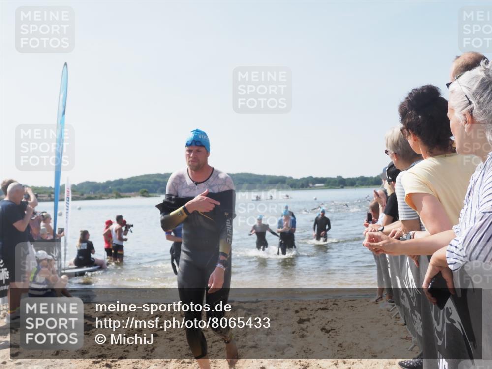 22.06.2025 - Viking Triathlon MichiJ http://msf.ph/oto/8065433 22.06.2025 10:31:10 Schwimmen 216, 237, 330, 347, 352, 549 meine-sportfotos.de