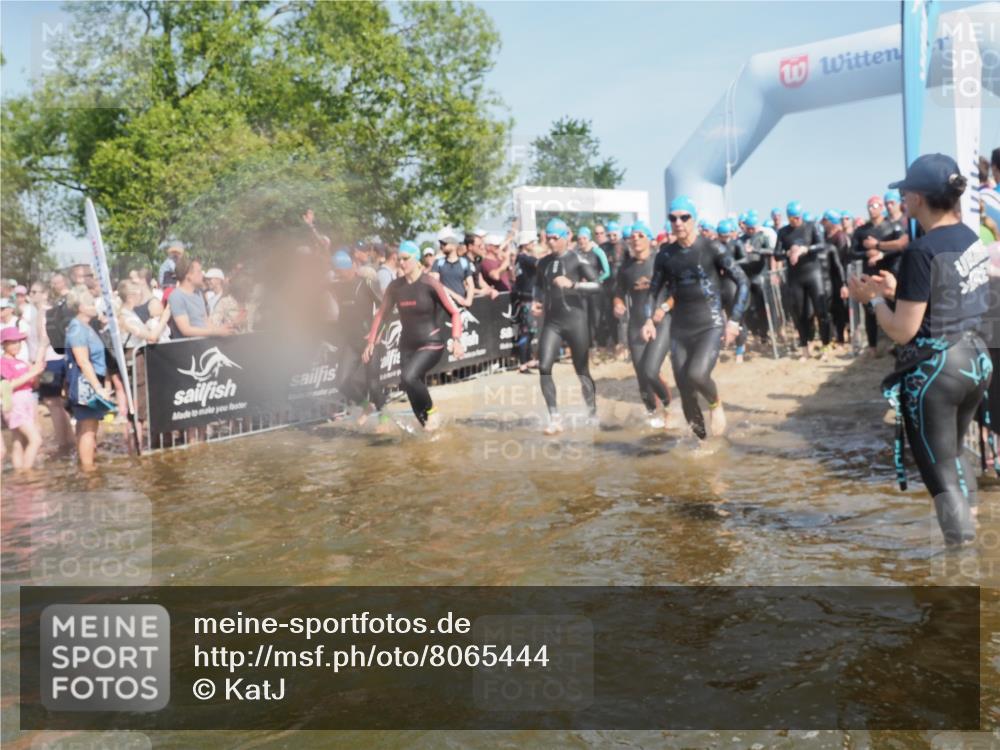 22.06.2025 - Viking Triathlon KatJ http://msf.ph/oto/8065444 22.06.2025 10:05:53 Schwimmen 68, 128, 211, 275, 397, 441, 442, 465, 530, 633 meine-sportfotos.de