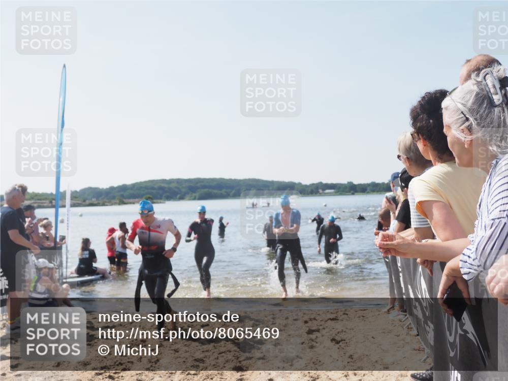 22.06.2025 - Viking Triathlon MichiJ http://msf.ph/oto/8065469 22.06.2025 10:31:14 Schwimmen 216, 236, 237, 311, 330, 352, 549 meine-sportfotos.de