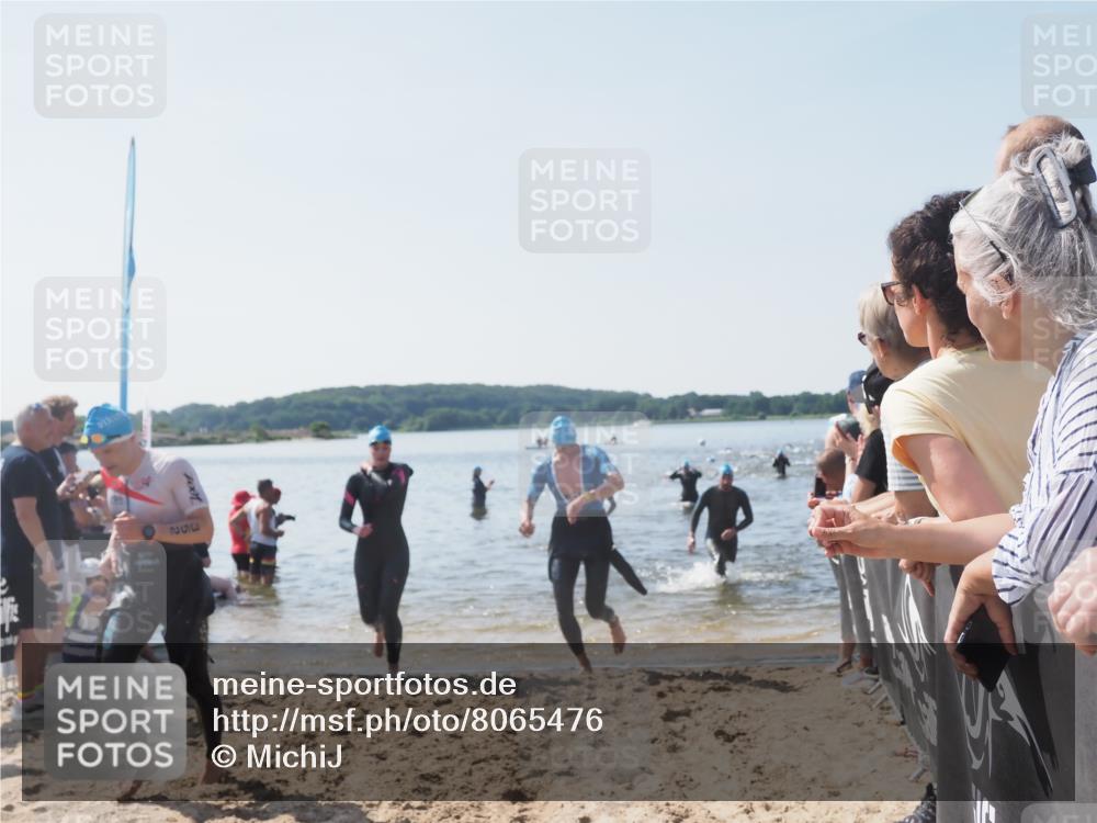 22.06.2025 - Viking Triathlon MichiJ http://msf.ph/oto/8065476 22.06.2025 10:31:14 Schwimmen 216, 236, 237, 311, 330, 352, 549 meine-sportfotos.de