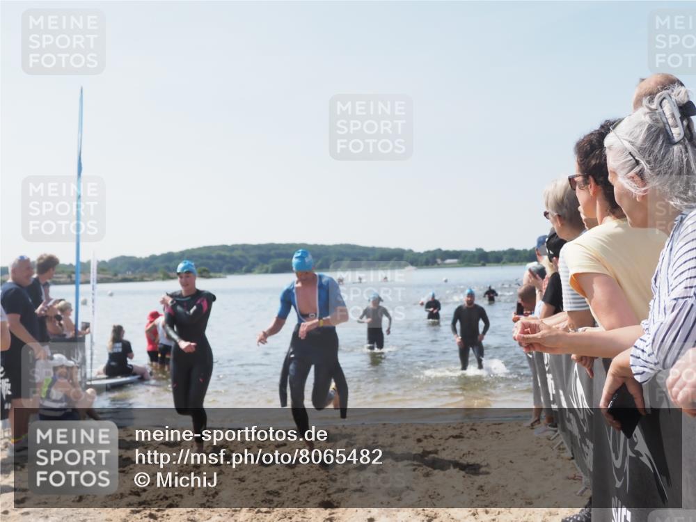 22.06.2025 - Viking Triathlon MichiJ http://msf.ph/oto/8065482 22.06.2025 10:31:15 Schwimmen 216, 236, 237, 311, 330, 352, 549 meine-sportfotos.de