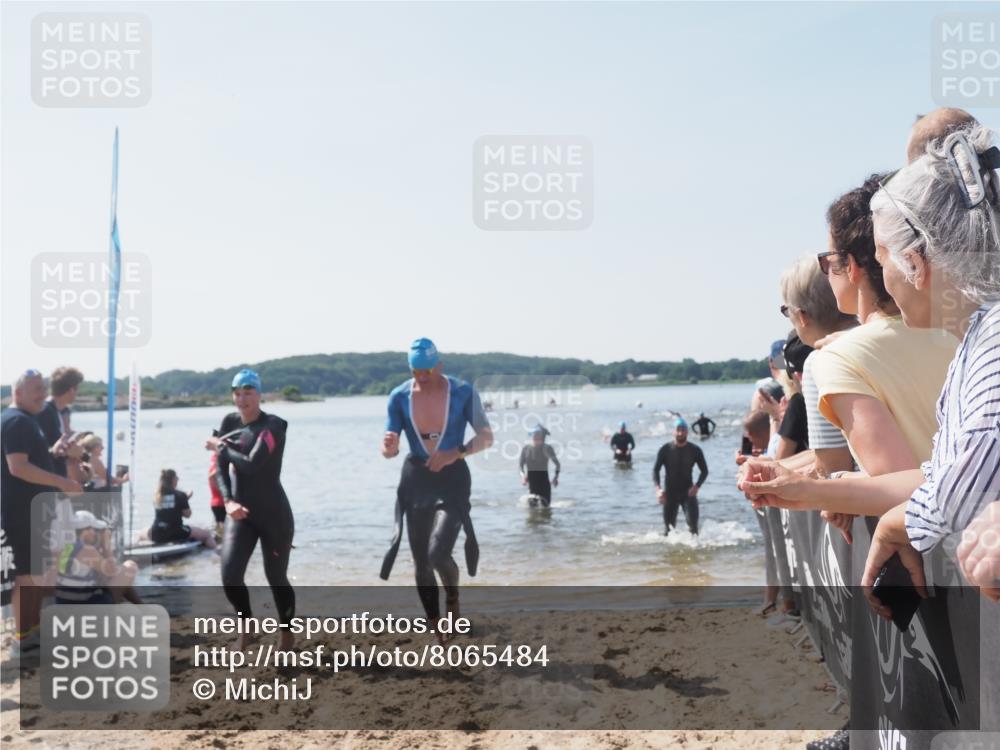 22.06.2025 - Viking Triathlon MichiJ http://msf.ph/oto/8065484 22.06.2025 10:31:15 Schwimmen 216, 236, 237, 311, 330, 352, 549 meine-sportfotos.de