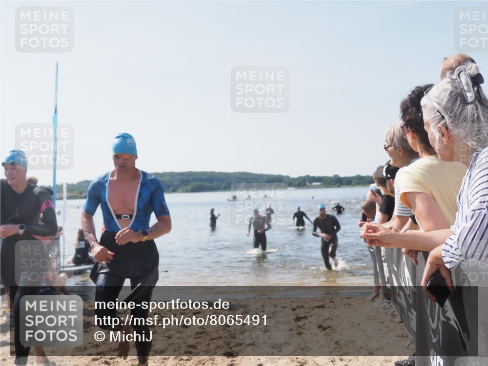 22.06.2025 - Viking Triathlon MichiJ http://msf.ph/oto/8065491 22.06.2025 10:31:16 Schwimmen 8, 216, 236, 237, 311, 330, 549 meine-sportfotos.de