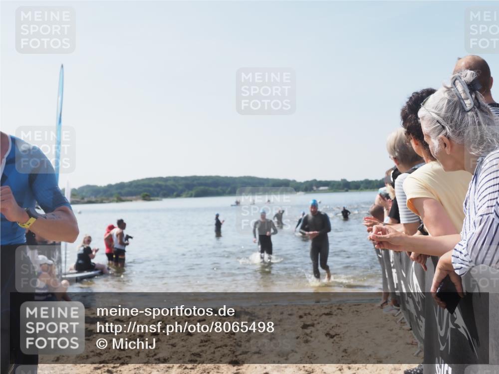 22.06.2025 - Viking Triathlon MichiJ http://msf.ph/oto/8065498 22.06.2025 10:31:17 Schwimmen 8, 216, 236, 237, 311, 330, 549 meine-sportfotos.de
