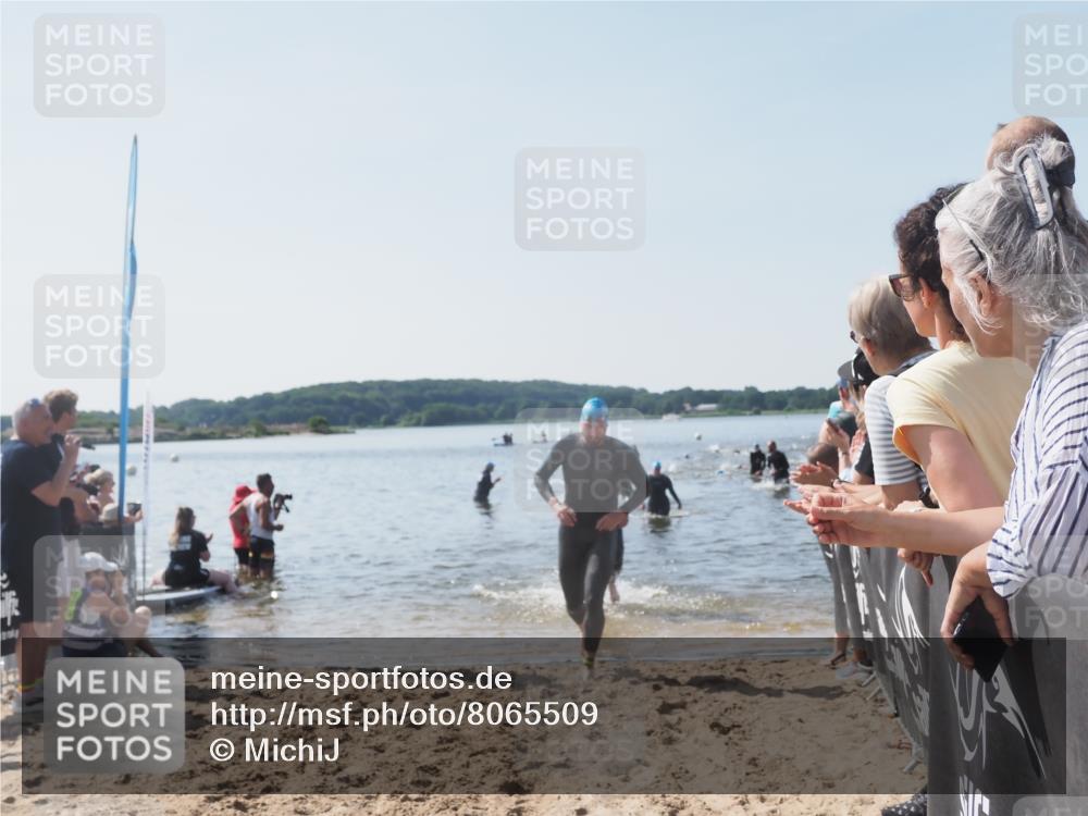 22.06.2025 - Viking Triathlon MichiJ http://msf.ph/oto/8065509 22.06.2025 10:31:19 Schwimmen 3, 8, 216, 236, 311, 330, 469 meine-sportfotos.de
