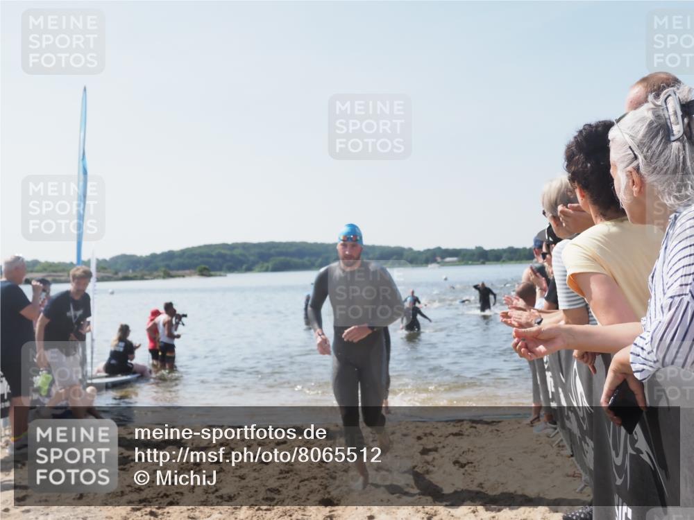 22.06.2025 - Viking Triathlon MichiJ http://msf.ph/oto/8065512 22.06.2025 10:31:20 Schwimmen 3, 8, 216, 236, 311, 330, 469 meine-sportfotos.de