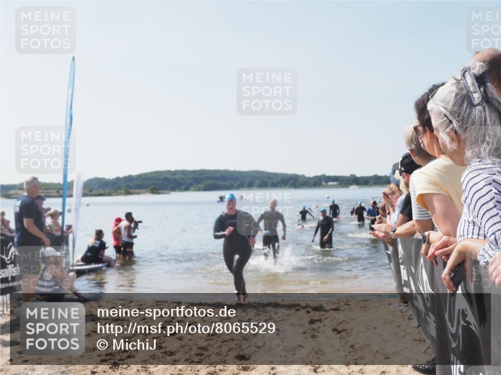 22.06.2025 - Viking Triathlon MichiJ http://msf.ph/oto/8065529 22.06.2025 10:31:30 Schwimmen 3, 8, 137, 158, 236, 311, 340, 469, 613, 648 meine-sportfotos.de