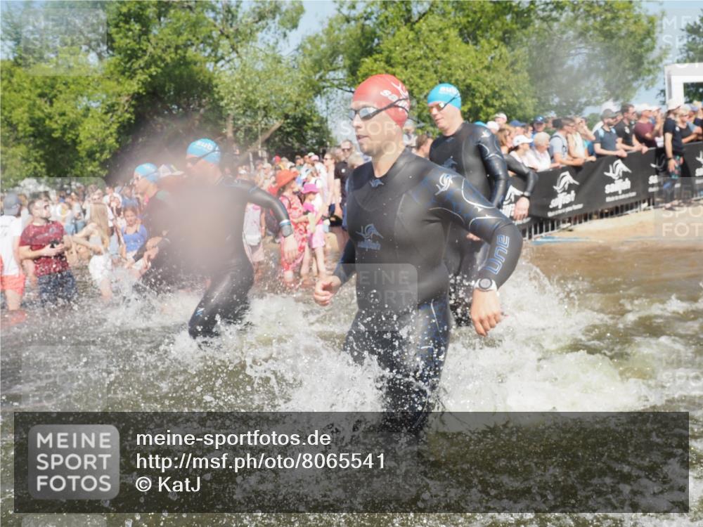 22.06.2025 - Viking Triathlon KatJ http://msf.ph/oto/8065541 22.06.2025 10:06:01 Schwimmen 68, 144, 169, 249, 269, 390, 397, 441, 442, 460, 465, 489, 508, 644 meine-sportfotos.de