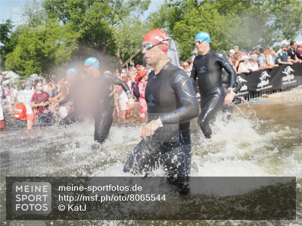 22.06.2025 - Viking Triathlon KatJ http://msf.ph/oto/8065544 22.06.2025 10:06:01 Schwimmen 68, 144, 169, 249, 269, 390, 397, 441, 442, 460, 465, 489, 508, 644 meine-sportfotos.de
