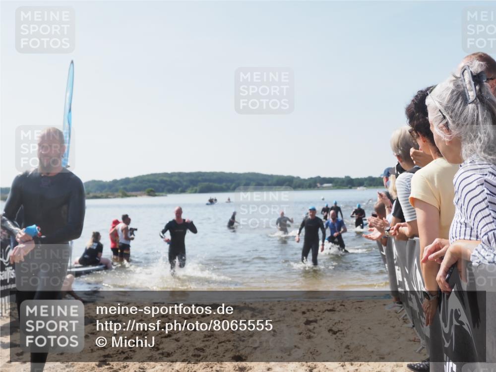 22.06.2025 - Viking Triathlon MichiJ http://msf.ph/oto/8065555 22.06.2025 10:31:33 Schwimmen 3, 8, 98, 137, 158, 189, 311, 340, 350, 469, 613, 648 meine-sportfotos.de