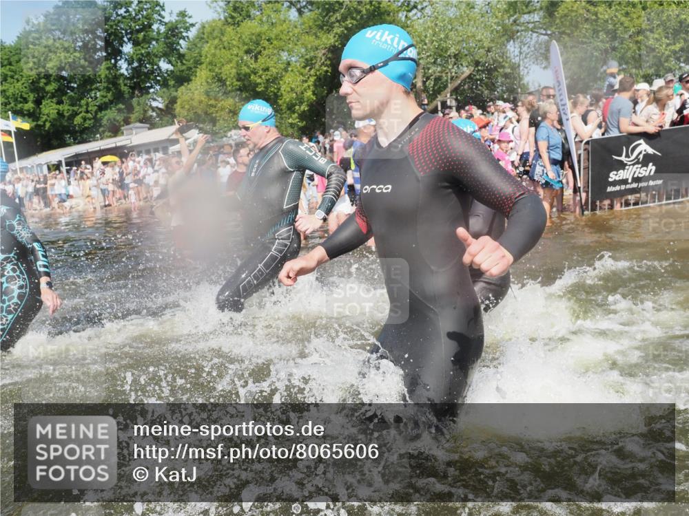 22.06.2025 - Viking Triathlon KatJ http://msf.ph/oto/8065606 22.06.2025 10:06:06 Schwimmen 39, 41, 144, 169, 249, 266, 269, 325, 390, 446, 460, 489, 508, 644 meine-sportfotos.de