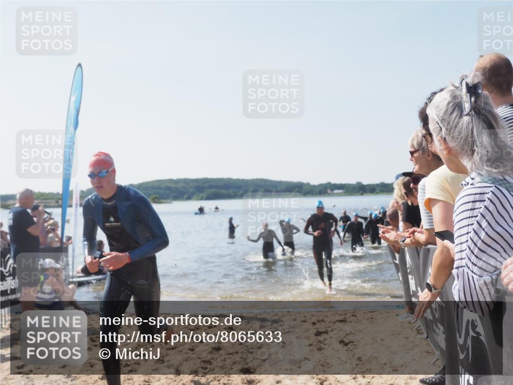 22.06.2025 - Viking Triathlon MichiJ http://msf.ph/oto/8065633 22.06.2025 10:31:44 Schwimmen 87, 98, 99, 124, 125, 137, 158, 189, 224, 340, 350, 435, 507, 555, 613, 648, 658 meine-sportfotos.de