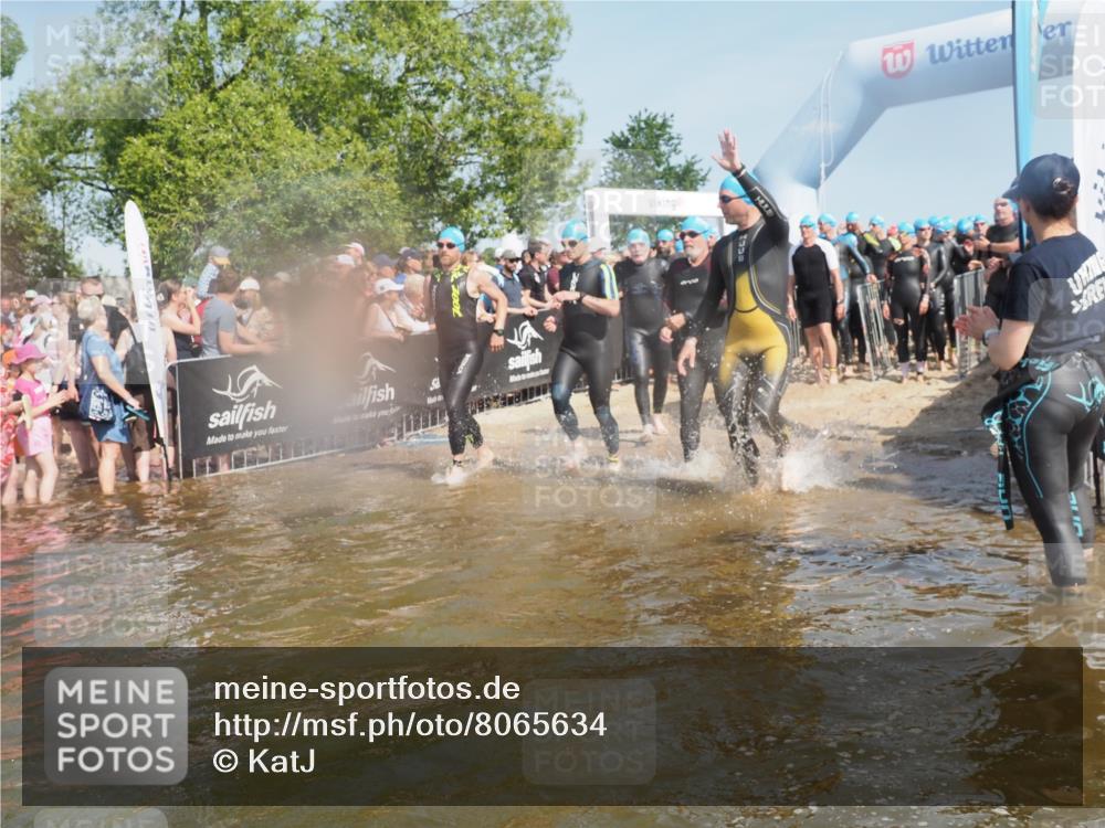 22.06.2025 - Viking Triathlon KatJ http://msf.ph/oto/8065634 22.06.2025 10:06:09 Schwimmen 39, 41, 84, 110, 144, 169, 191, 249, 266, 269, 325, 390, 440, 446, 460, 489, 508, 644 meine-sportfotos.de