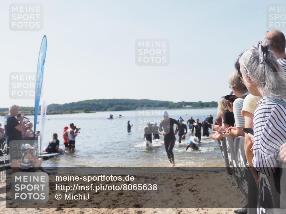 22.06.2025 - Viking Triathlon MichiJ http://msf.ph/oto/8065638 22.06.2025 10:31:44 Schwimmen 87, 98, 99, 124, 125, 137, 158, 189, 224, 340, 350, 435, 507, 555, 613, 648, 658 meine-sportfotos.de