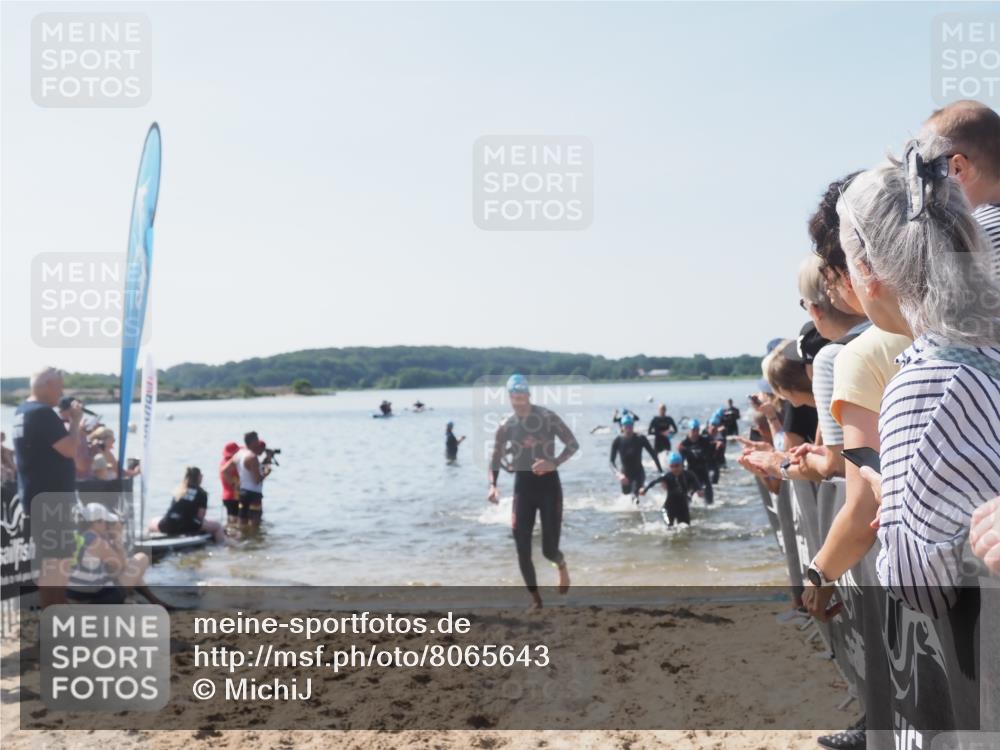 22.06.2025 - Viking Triathlon MichiJ http://msf.ph/oto/8065643 22.06.2025 10:31:45 Schwimmen 87, 98, 99, 124, 125, 137, 158, 189, 224, 340, 350, 435, 507, 555, 648, 658 meine-sportfotos.de