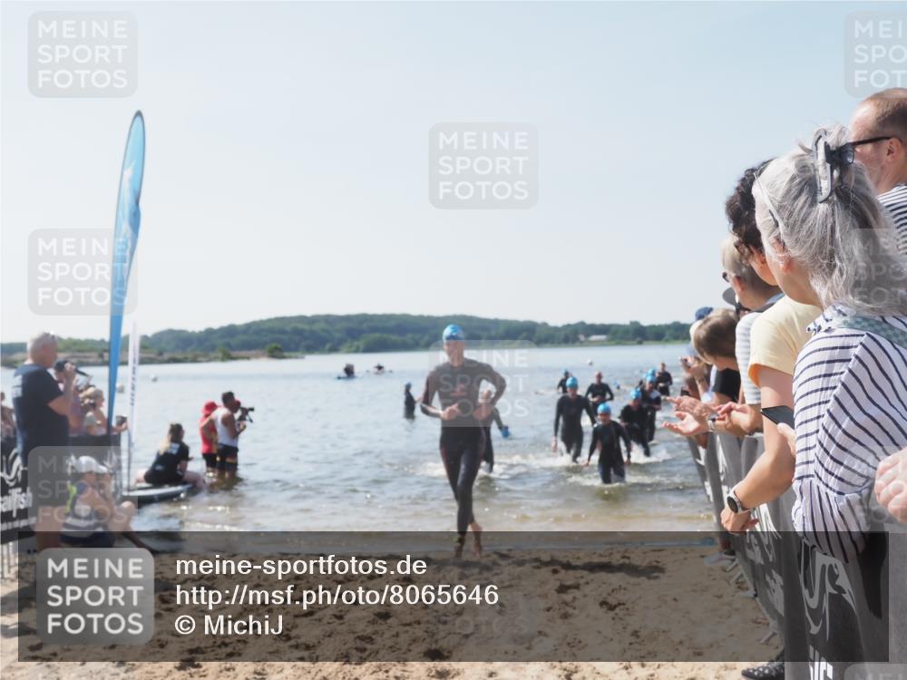 22.06.2025 - Viking Triathlon MichiJ http://msf.ph/oto/8065646 22.06.2025 10:31:45 Schwimmen 87, 98, 99, 124, 125, 137, 158, 189, 224, 340, 350, 435, 507, 555, 648, 658 meine-sportfotos.de