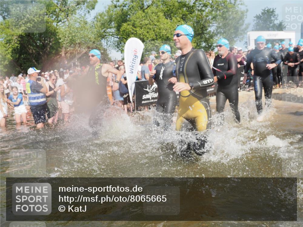 22.06.2025 - Viking Triathlon KatJ http://msf.ph/oto/8065665 22.06.2025 10:06:11 Schwimmen 39, 41, 60, 84, 110, 144, 191, 249, 266, 325, 390, 440, 446, 489, 508 meine-sportfotos.de