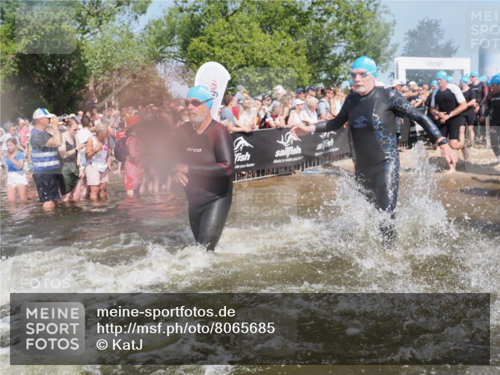 22.06.2025 - Viking Triathlon KatJ http://msf.ph/oto/8065685 22.06.2025 10:06:13 Schwimmen 39, 41, 60, 84, 110, 144, 191, 249, 266, 325, 390, 440, 446, 489, 508 meine-sportfotos.de