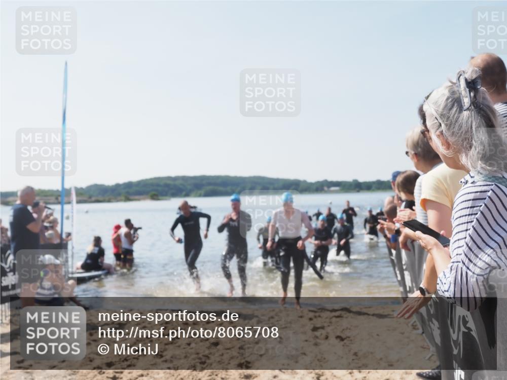 22.06.2025 - Viking Triathlon MichiJ http://msf.ph/oto/8065708 22.06.2025 10:31:54 Schwimmen 63, 87, 99, 124, 125, 224, 435, 449, 488, 507, 555, 658 meine-sportfotos.de