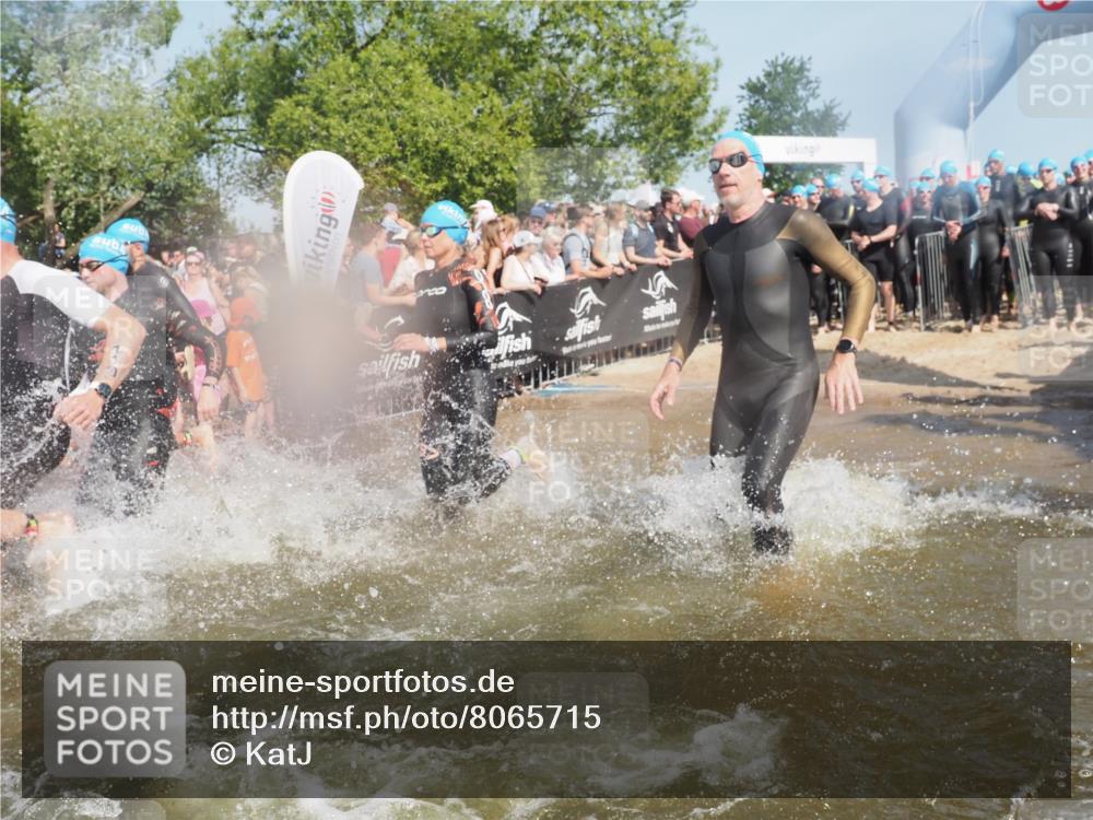 22.06.2025 - Viking Triathlon KatJ http://msf.ph/oto/8065715 22.06.2025 10:06:15 Schwimmen 39, 41, 60, 84, 110, 117, 153, 191, 266, 325, 385, 440, 446, 487, 535 meine-sportfotos.de