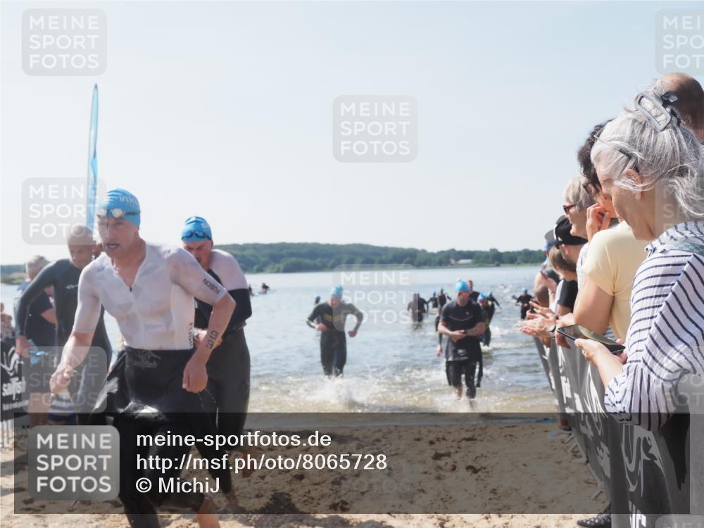 22.06.2025 - Viking Triathlon MichiJ http://msf.ph/oto/8065728 22.06.2025 10:31:56 Schwimmen 63, 87, 99, 124, 125, 224, 226, 271, 435, 449, 464, 488, 507, 555, 658 meine-sportfotos.de