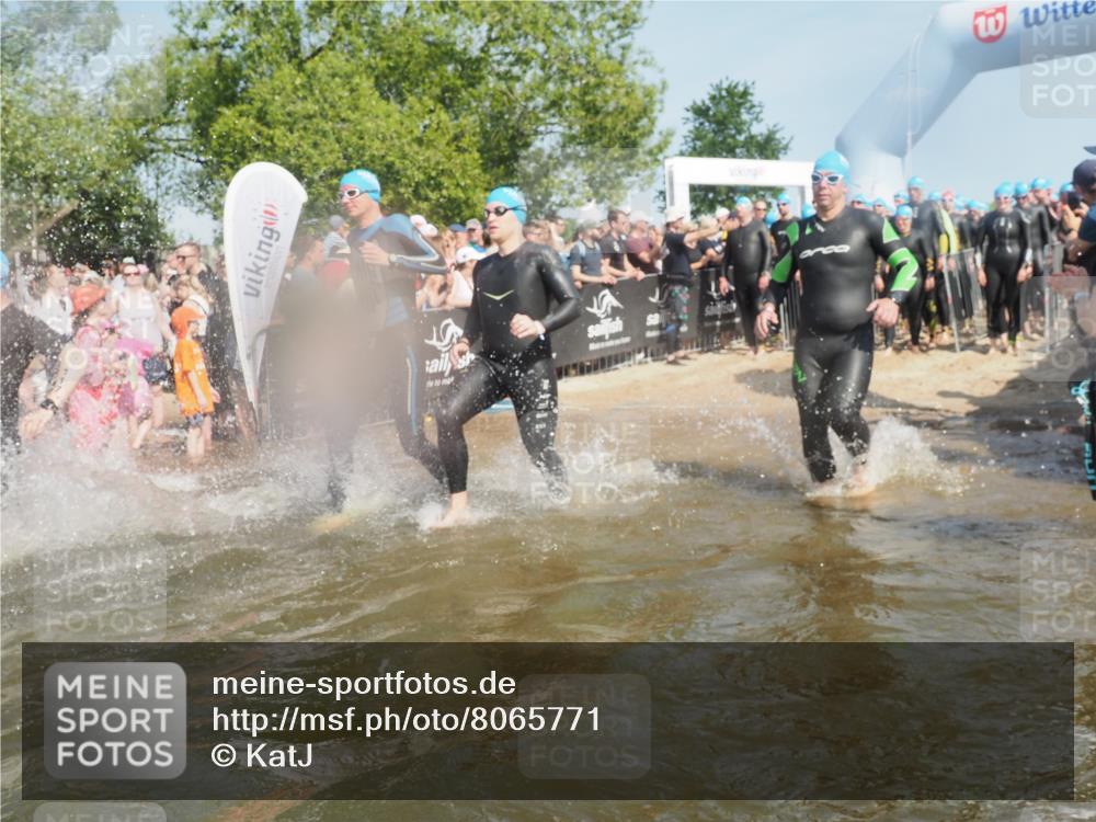 22.06.2025 - Viking Triathlon KatJ http://msf.ph/oto/8065771 22.06.2025 10:06:19 Schwimmen 18, 24, 39, 41, 60, 84, 110, 117, 153, 191, 266, 298, 325, 385, 440, 446, 487, 535 meine-sportfotos.de