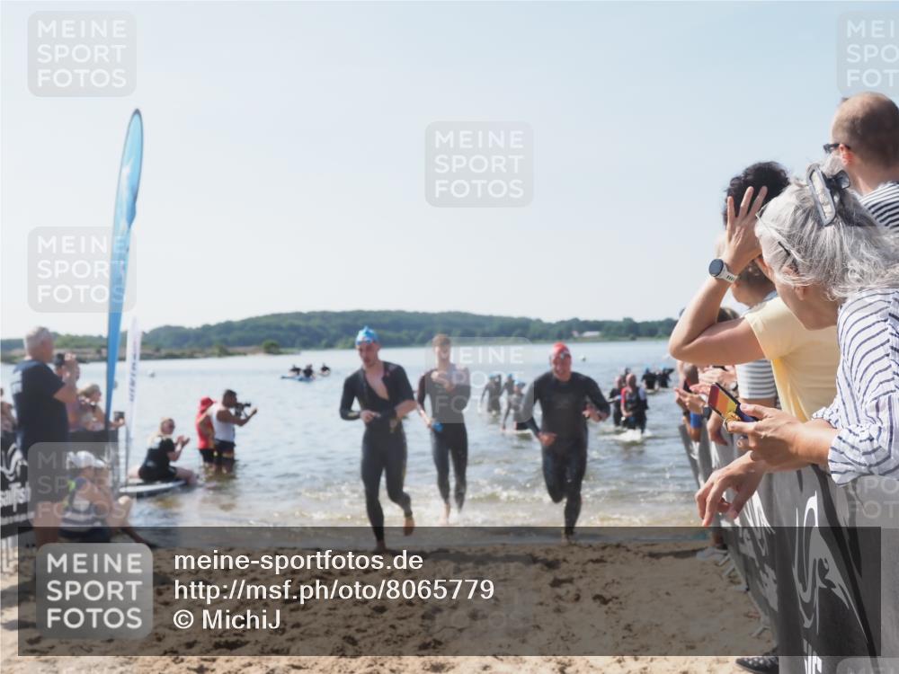 22.06.2025 - Viking Triathlon MichiJ http://msf.ph/oto/8065779 22.06.2025 10:32:02 Schwimmen 63, 87, 193, 207, 226, 271, 435, 449, 464, 488, 507, 658 meine-sportfotos.de