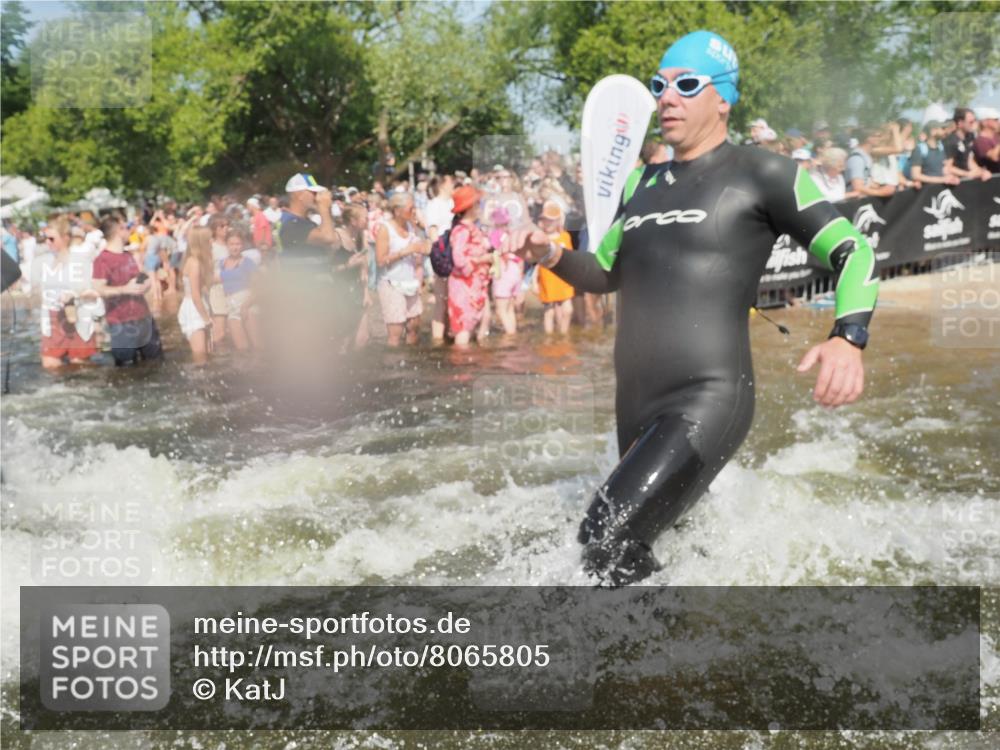 22.06.2025 - Viking Triathlon KatJ http://msf.ph/oto/8065805 22.06.2025 10:06:21 Schwimmen 18, 24, 36, 60, 84, 110, 117, 153, 191, 192, 298, 385, 440, 487, 535 meine-sportfotos.de