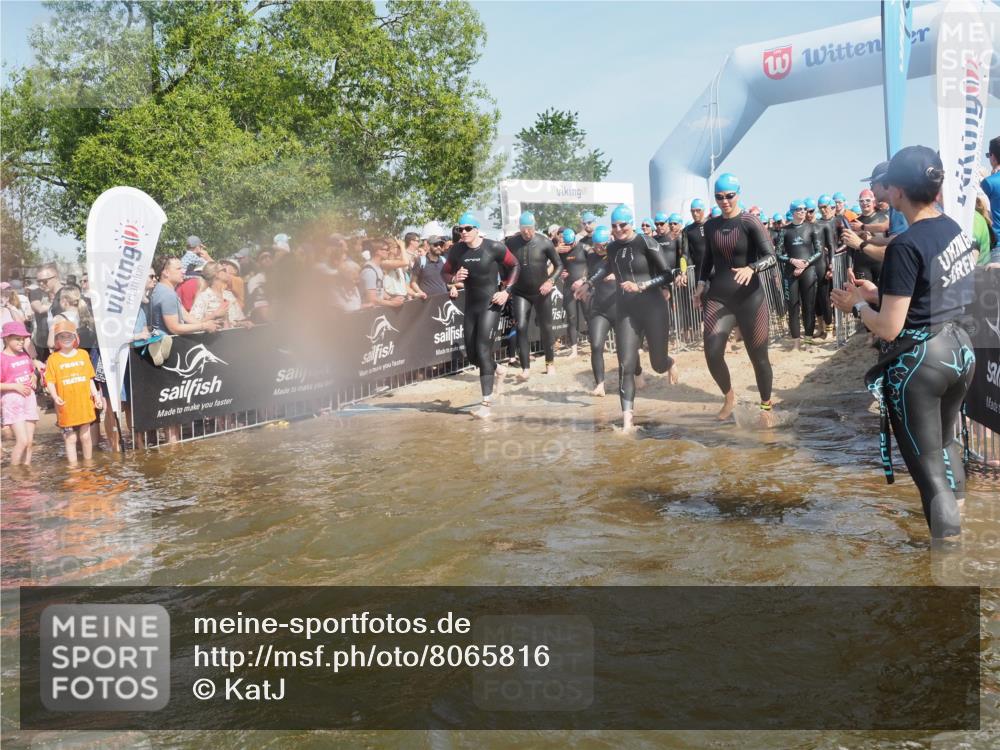 22.06.2025 - Viking Triathlon KatJ http://msf.ph/oto/8065816 22.06.2025 10:06:23 Schwimmen 18, 24, 36, 60, 84, 110, 117, 153, 191, 192, 298, 385, 440, 487, 535 meine-sportfotos.de