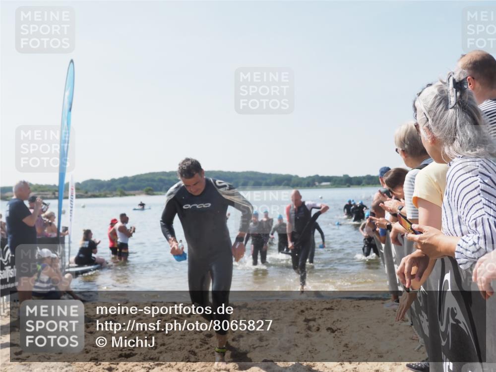 22.06.2025 - Viking Triathlon MichiJ http://msf.ph/oto/8065827 22.06.2025 10:32:10 Schwimmen 63, 147, 193, 207, 214, 226, 271, 464, 488 meine-sportfotos.de