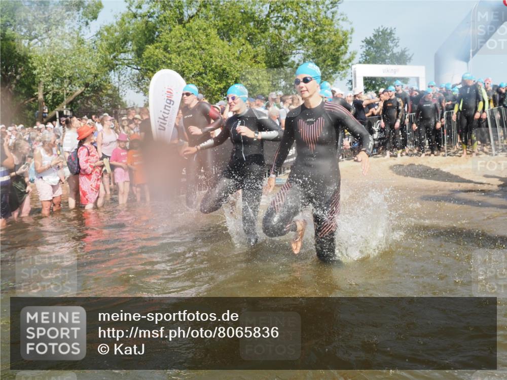 22.06.2025 - Viking Triathlon KatJ http://msf.ph/oto/8065836 22.06.2025 10:06:24 Schwimmen 18, 24, 36, 60, 117, 153, 186, 192, 261, 298, 385, 487, 535 meine-sportfotos.de