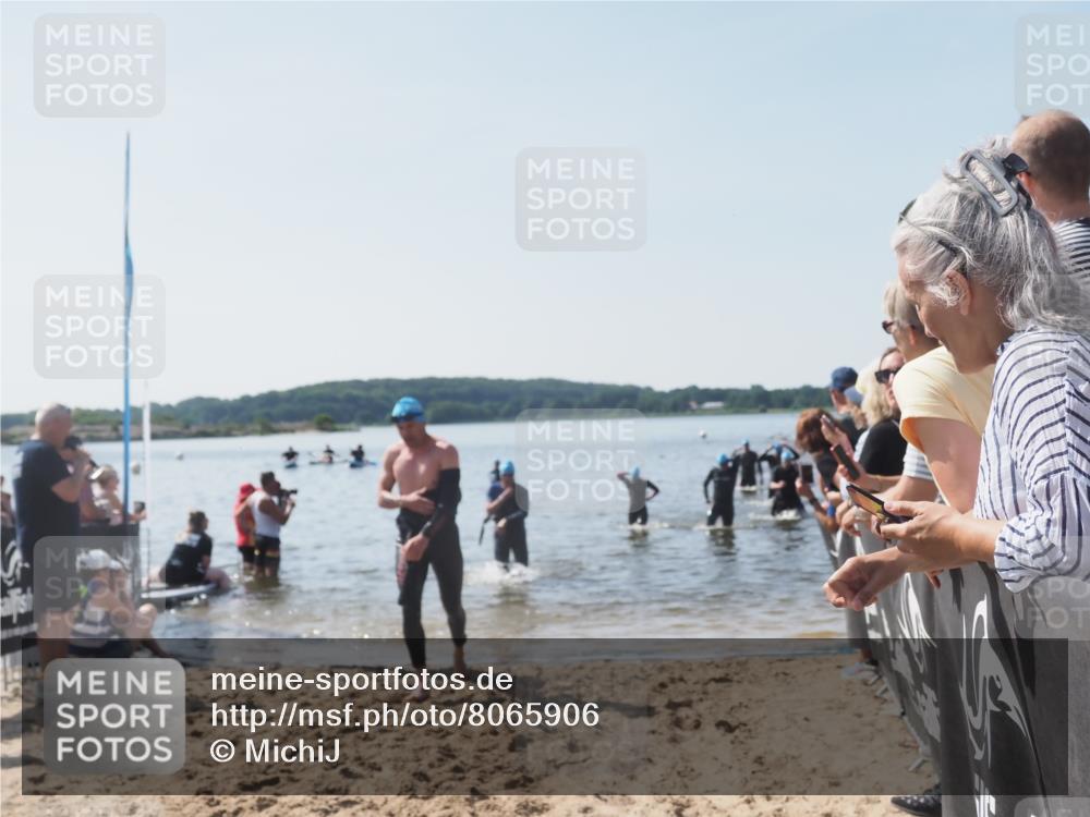 22.06.2025 - Viking Triathlon MichiJ http://msf.ph/oto/8065906 22.06.2025 10:32:18 Schwimmen 53, 147, 173, 193, 207, 214, 461, 492 meine-sportfotos.de