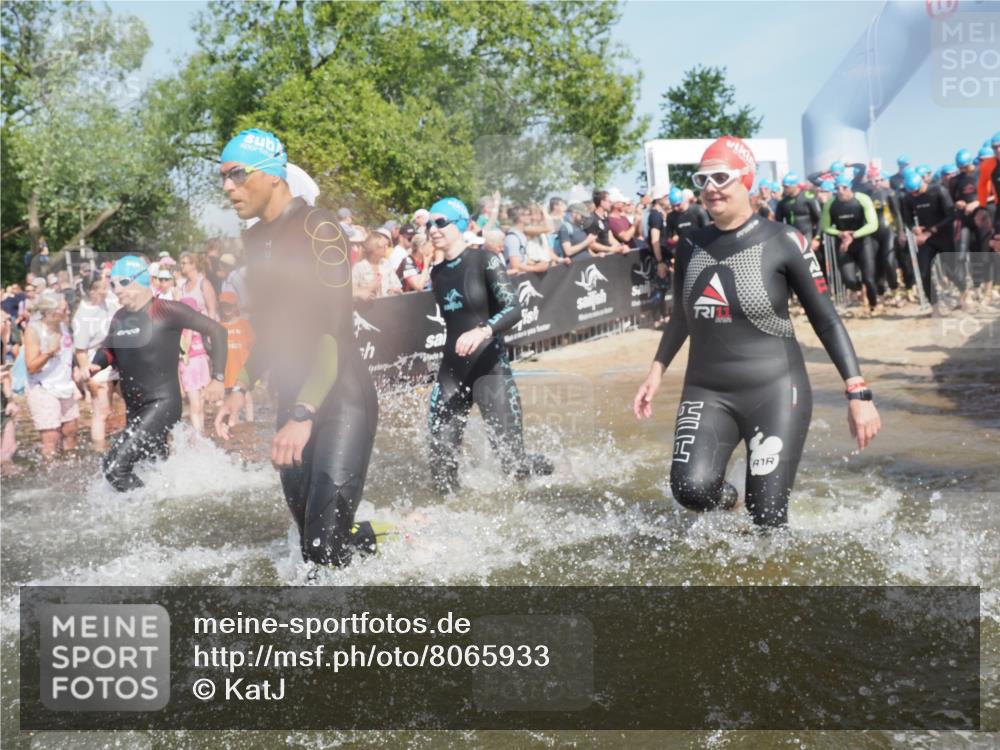 22.06.2025 - Viking Triathlon KatJ http://msf.ph/oto/8065933 22.06.2025 10:06:31 Schwimmen 18, 24, 36, 93, 109, 168, 186, 192, 205, 261, 298, 358, 376, 450, 606 meine-sportfotos.de