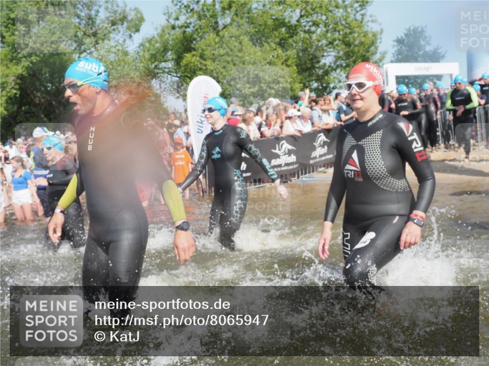 22.06.2025 - Viking Triathlon KatJ http://msf.ph/oto/8065947 22.06.2025 10:06:32 Schwimmen 18, 24, 36, 93, 109, 168, 186, 192, 205, 261, 298, 358, 376, 450, 606 meine-sportfotos.de