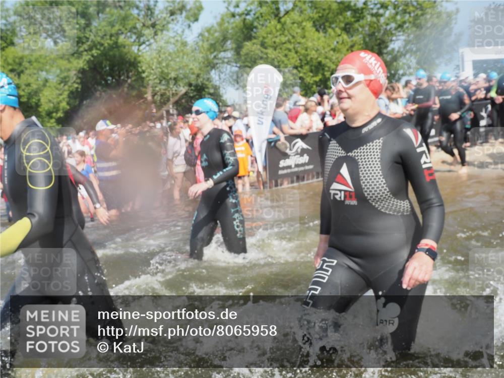 22.06.2025 - Viking Triathlon KatJ http://msf.ph/oto/8065958 22.06.2025 10:06:32 Schwimmen 18, 24, 36, 93, 109, 168, 186, 192, 205, 261, 298, 358, 376, 450, 606 meine-sportfotos.de