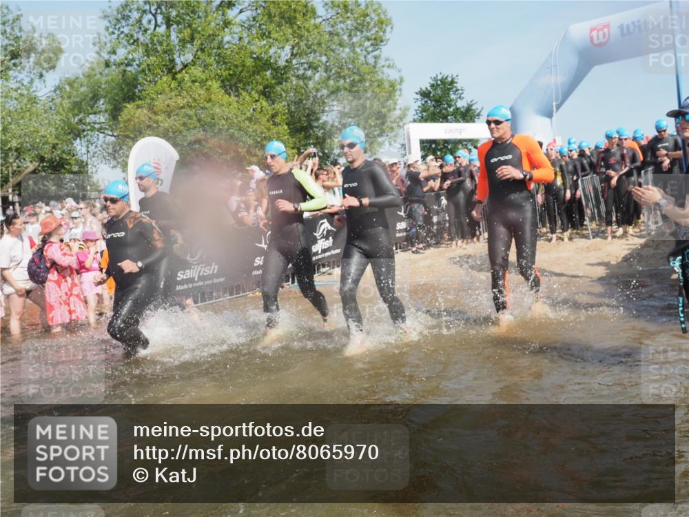 22.06.2025 - Viking Triathlon KatJ http://msf.ph/oto/8065970 22.06.2025 10:06:34 Schwimmen 36, 44, 93, 109, 168, 186, 192, 205, 261, 358, 376, 450, 606, 625 meine-sportfotos.de