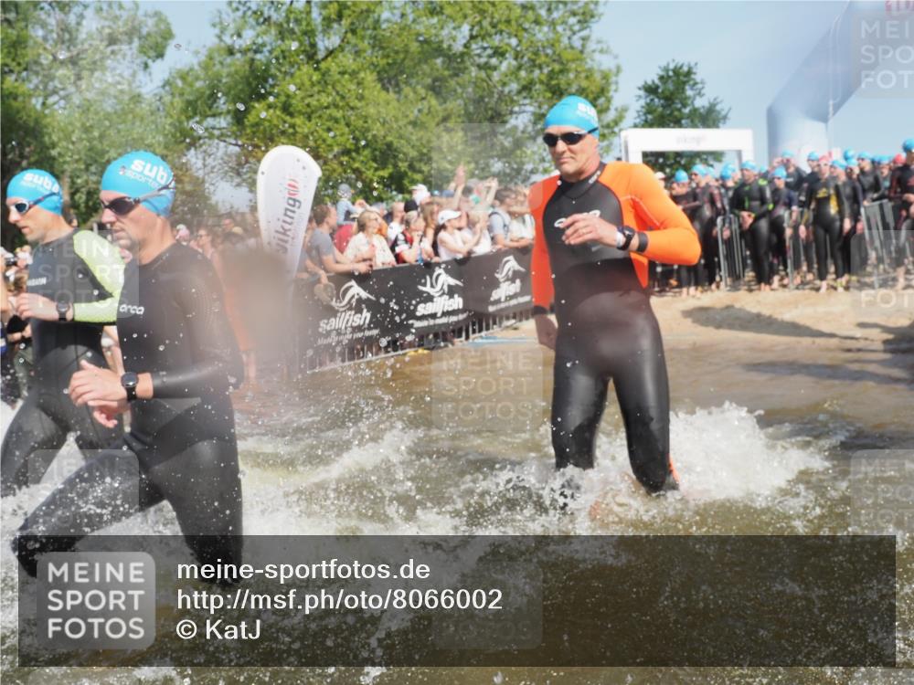 22.06.2025 - Viking Triathlon KatJ http://msf.ph/oto/8066002 22.06.2025 10:06:36 Schwimmen 44, 74, 93, 109, 159, 168, 186, 205, 219, 261, 358, 376, 450, 606, 625 meine-sportfotos.de