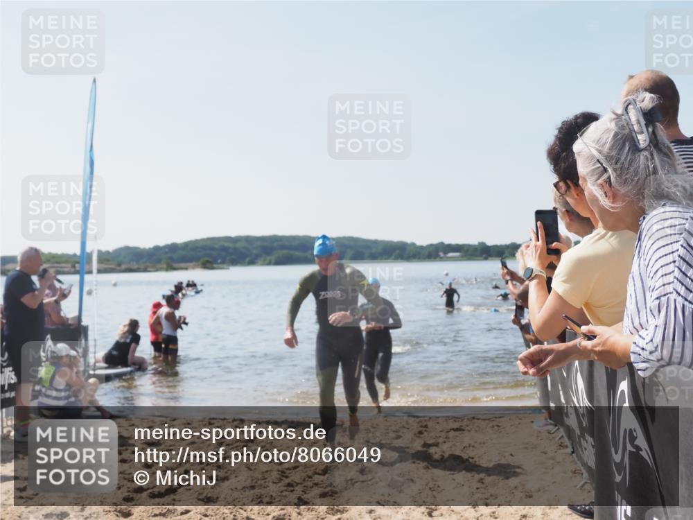 22.06.2025 - Viking Triathlon MichiJ http://msf.ph/oto/8066049 22.06.2025 10:32:49 Schwimmen 113, 208, 278, 287, 554 meine-sportfotos.de