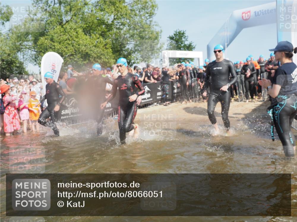22.06.2025 - Viking Triathlon KatJ http://msf.ph/oto/8066051 22.06.2025 10:06:39 Schwimmen 44, 74, 93, 109, 159, 168, 205, 219, 358, 376, 450, 606, 625 meine-sportfotos.de