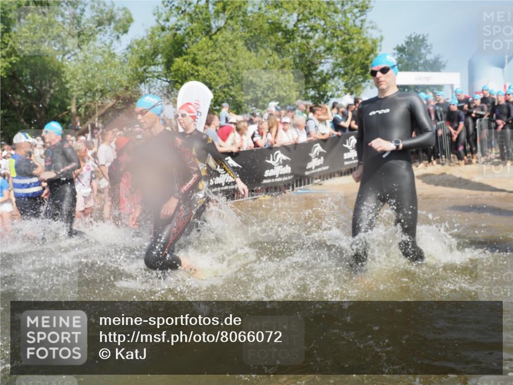22.06.2025 - Viking Triathlon KatJ http://msf.ph/oto/8066072 22.06.2025 10:06:40 Schwimmen 44, 74, 93, 109, 159, 165, 205, 217, 219, 257, 282, 358, 376, 501, 625 meine-sportfotos.de