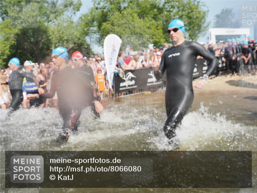 22.06.2025 - Viking Triathlon KatJ http://msf.ph/oto/8066080 22.06.2025 10:06:41 Schwimmen 44, 74, 93, 109, 159, 165, 205, 217, 219, 257, 282, 358, 376, 501, 625 meine-sportfotos.de
