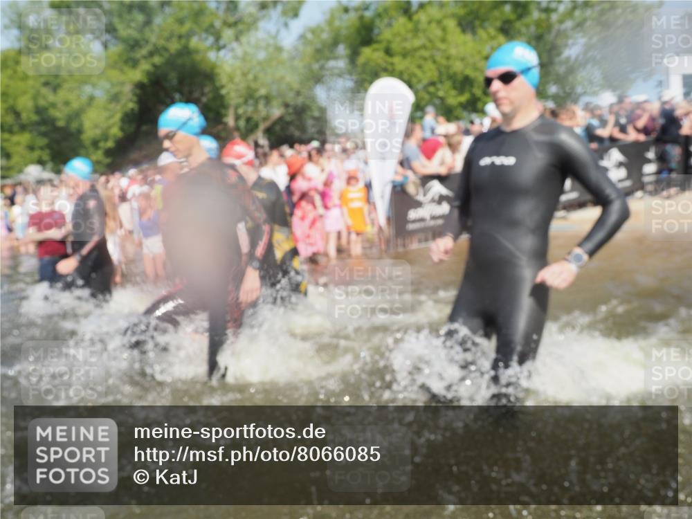 22.06.2025 - Viking Triathlon KatJ http://msf.ph/oto/8066085 22.06.2025 10:06:41 Schwimmen 44, 74, 93, 109, 159, 165, 205, 217, 219, 257, 282, 358, 376, 501, 625 meine-sportfotos.de